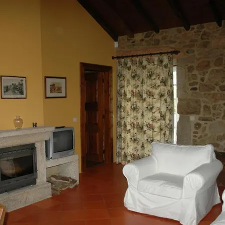 مزرعة للإقامة Quinta Da Casa Alta فالينسا