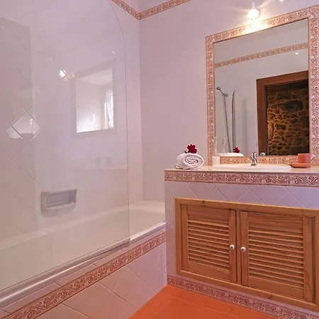 Quinta Da Casa Alta مزرعة للإقامة فالينسا